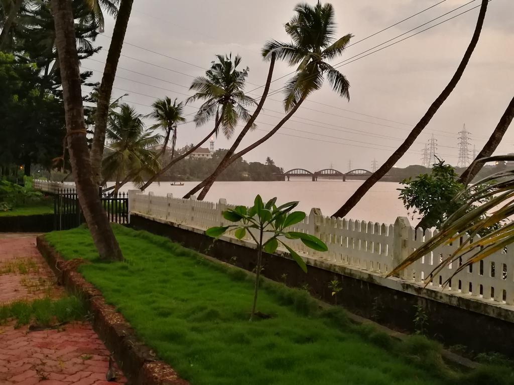 Nisarga Nirvana River House Pensjonat Mangalore Zewnętrze zdjęcie